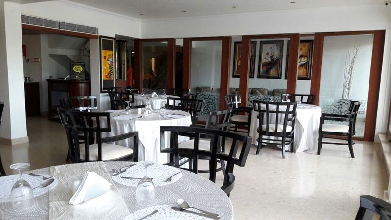 Hotel White Pearl 4*