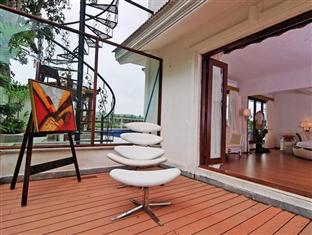 Hotel White Pearl